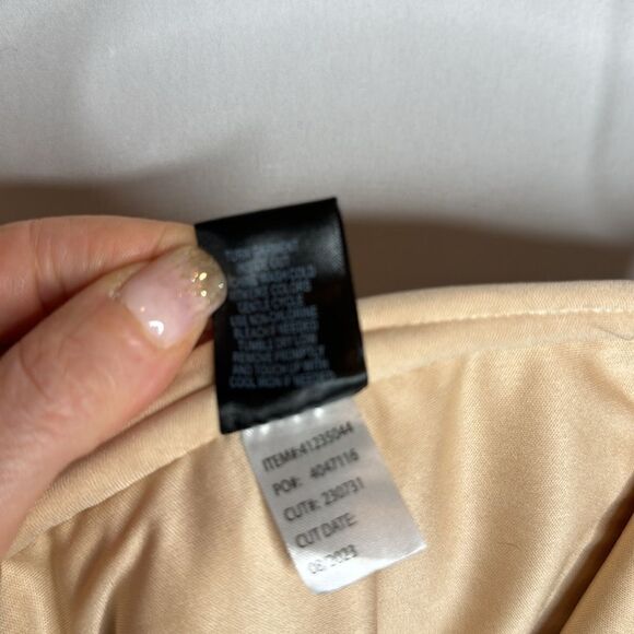 Torrid Stars Celestial Chiffon Foil Ruched One Shoulder Crop Top. Size 2. - Picture 9 of 10